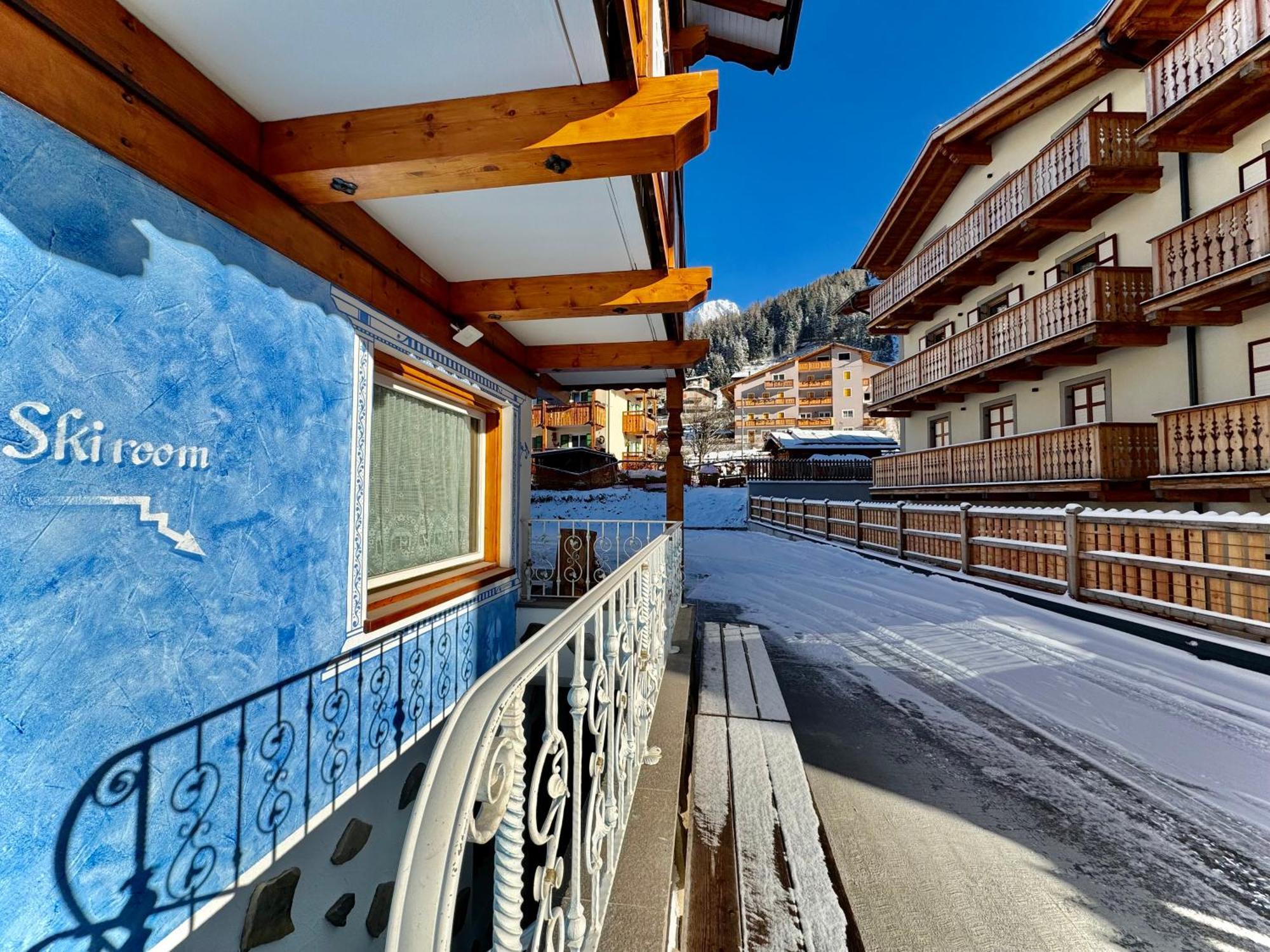 B&B Family Accommodation Canazei Bike Friendly Exterior foto