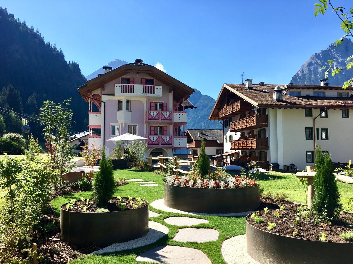 B&B Family Accommodation Canazei Bike Friendly Exterior foto
