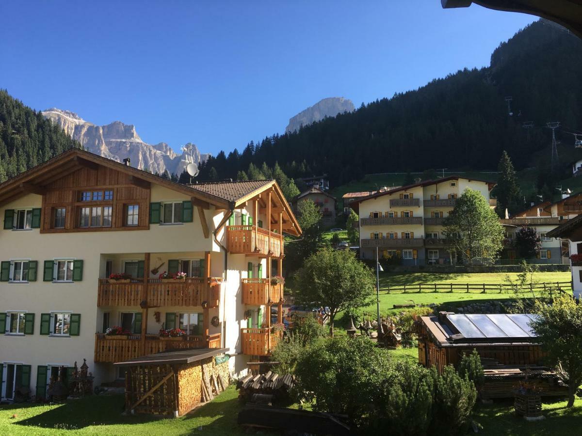 B&B Family Accommodation Canazei Bike Friendly Exterior foto